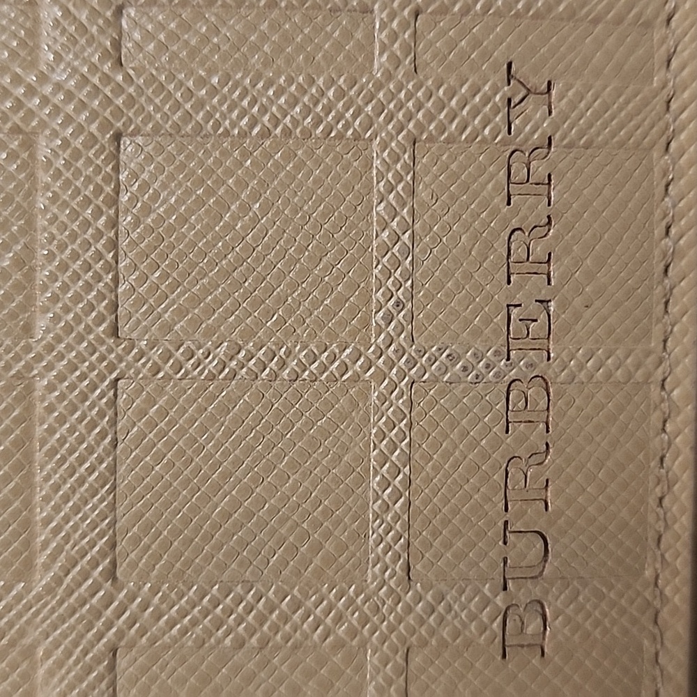 Burberry Long Wallet With Box - Picture 3 of 17